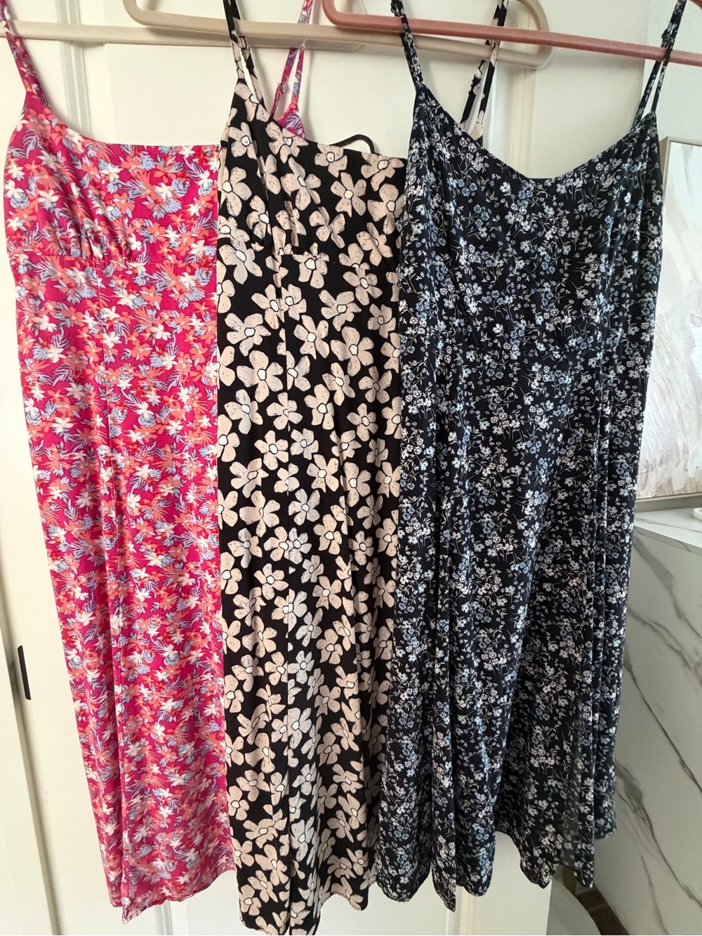 Lot of 3 Uniqlo midi floral dresses